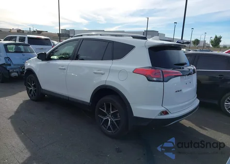2017 Toyota Rav4 Se z USA, uszkodzony, nr VIN JTMNFREV2HJ706115